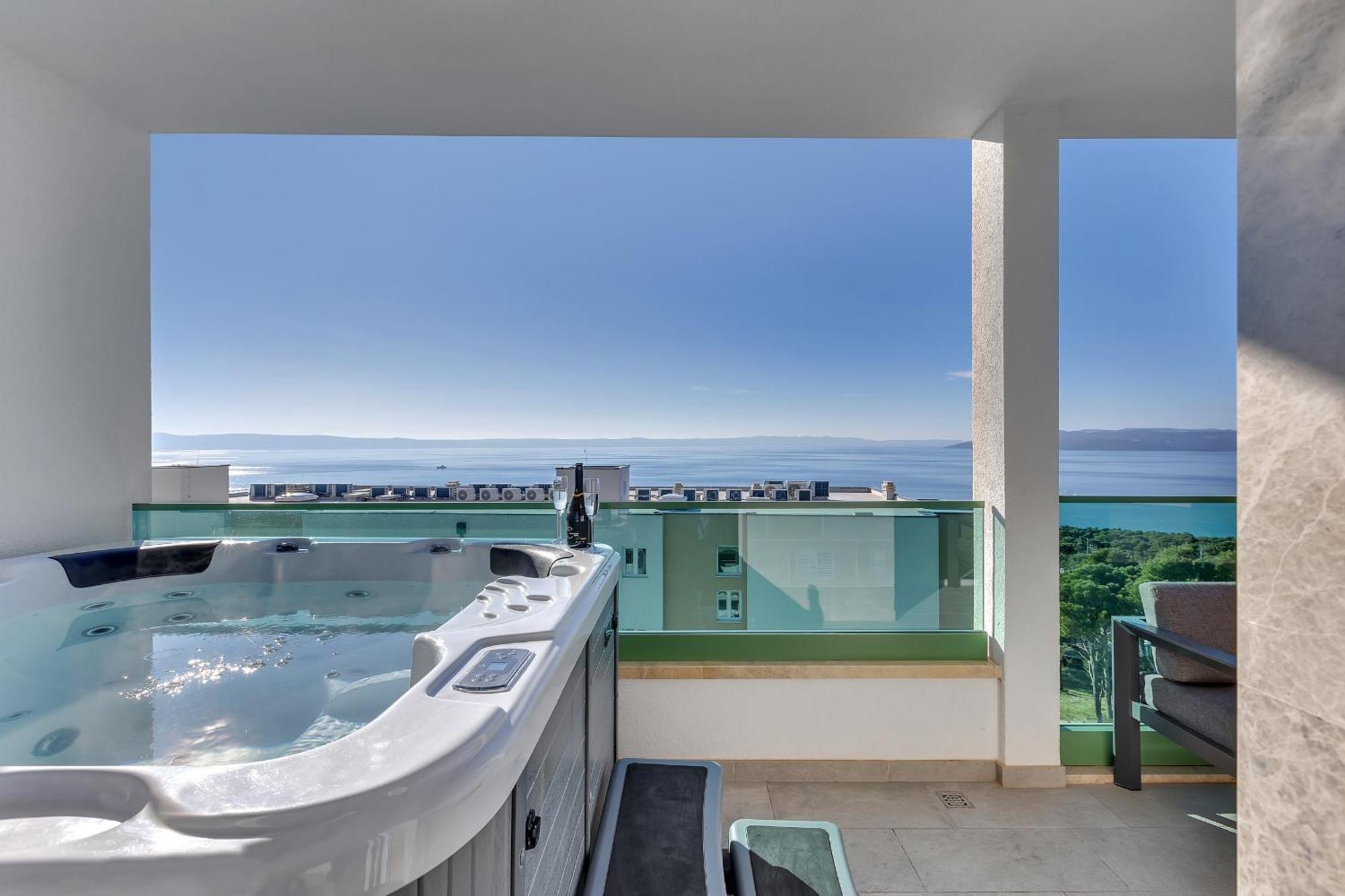 Exclusive Penthouse Big Blue With Private Jacuzzi Appartement Makarska